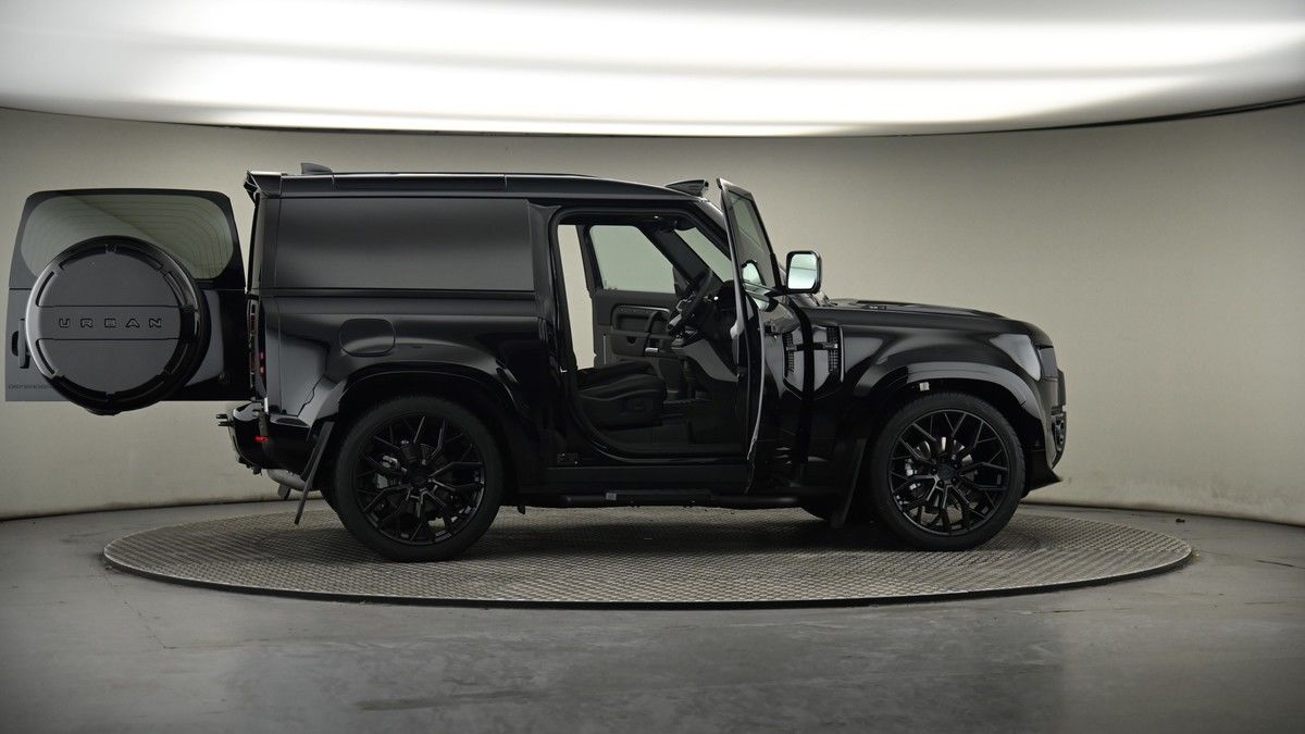 More views of Land Rover Defender 90