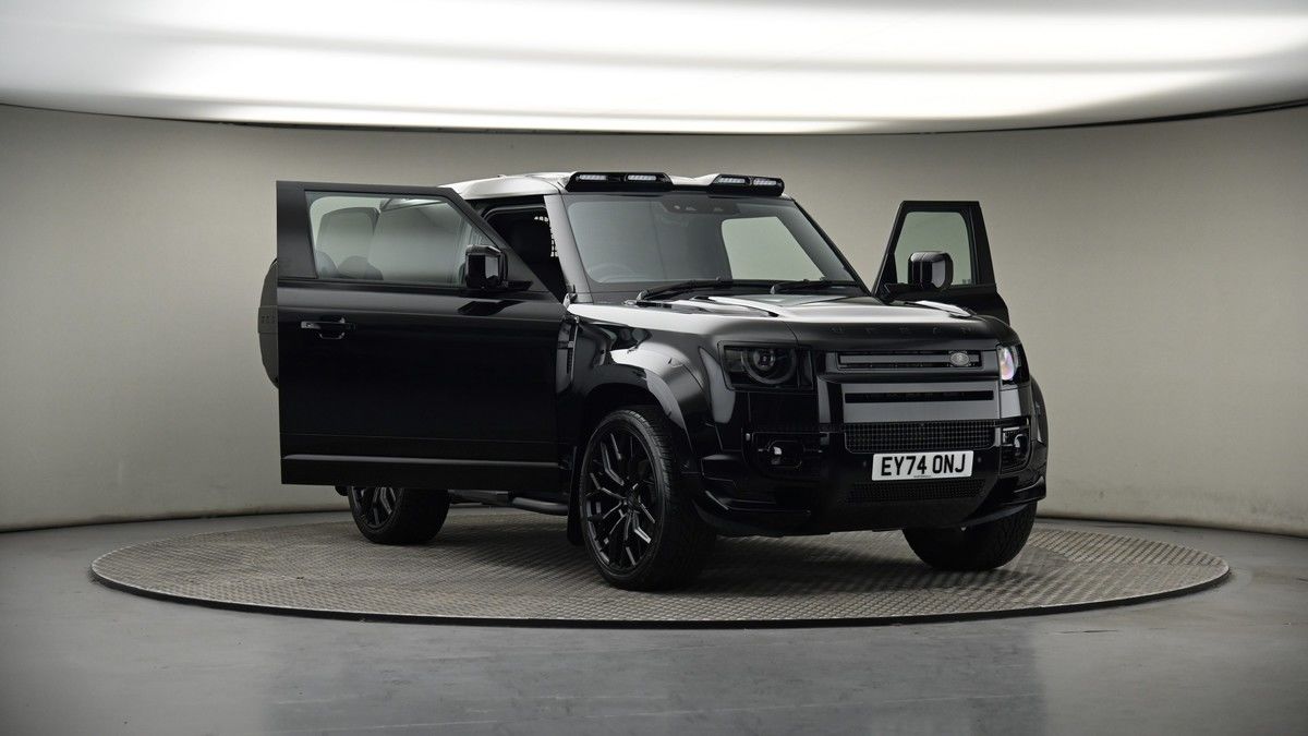 More views of Land Rover Defender 90