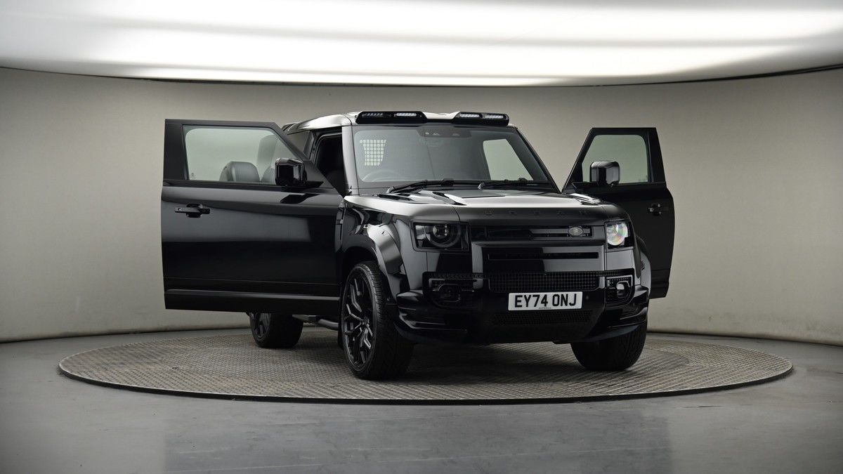 More views of Land Rover Defender 90
