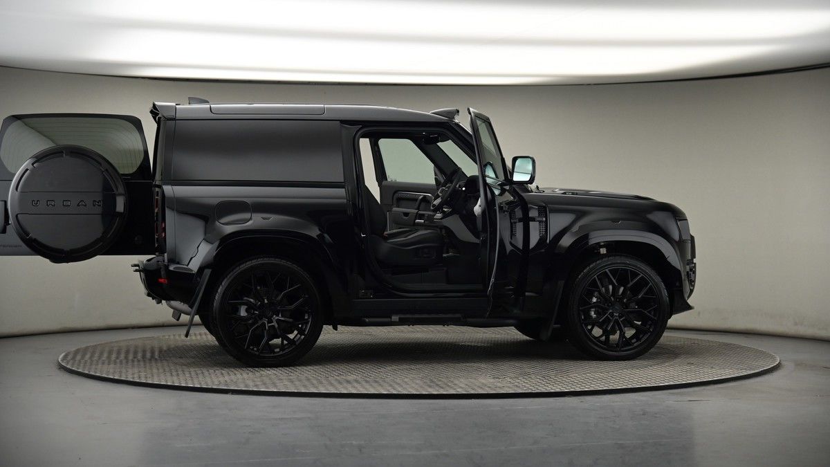 More views of Land Rover Defender 90