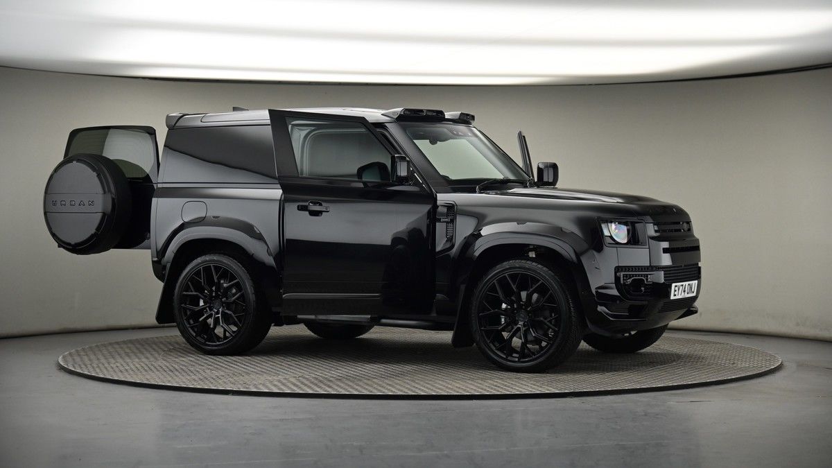 More views of Land Rover Defender 90