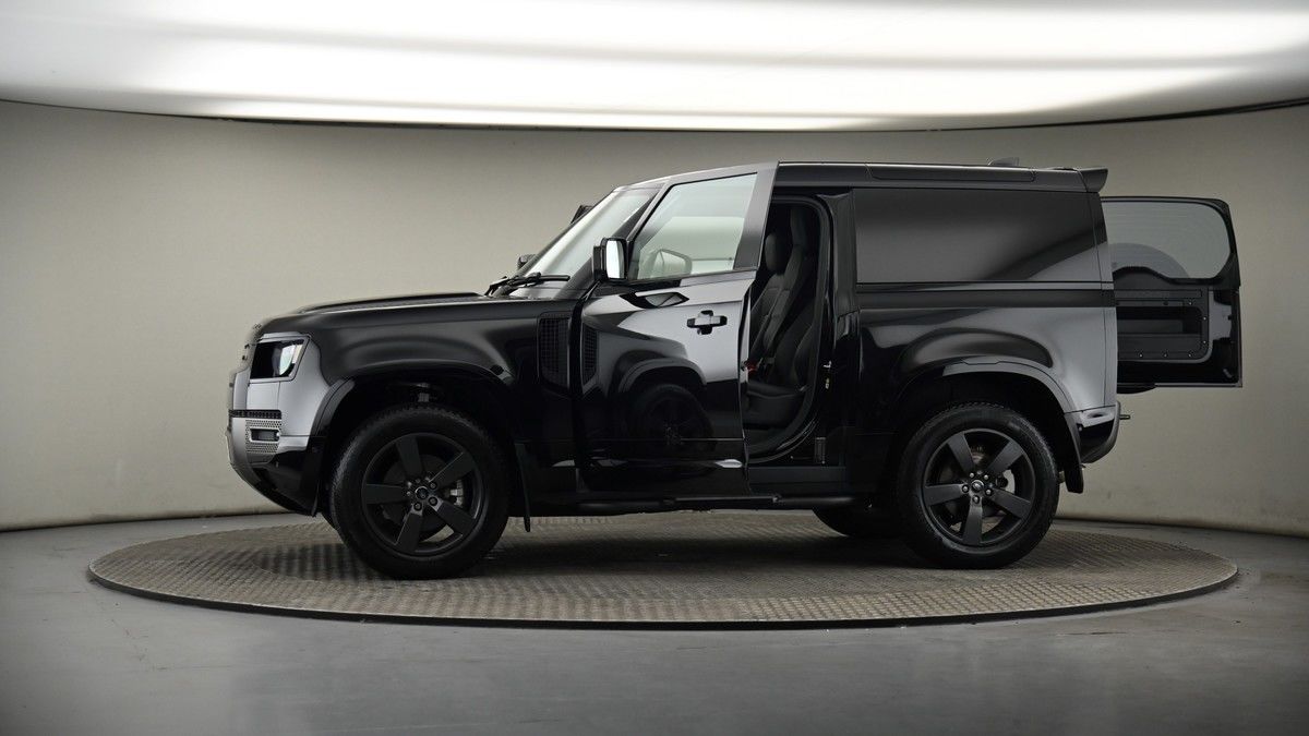More views of Land Rover Defender 90