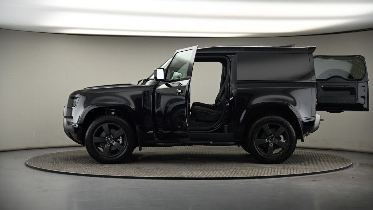 More views of Land Rover Defender 90
