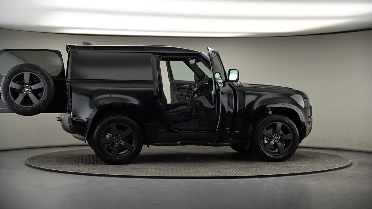 More views of Land Rover Defender 90