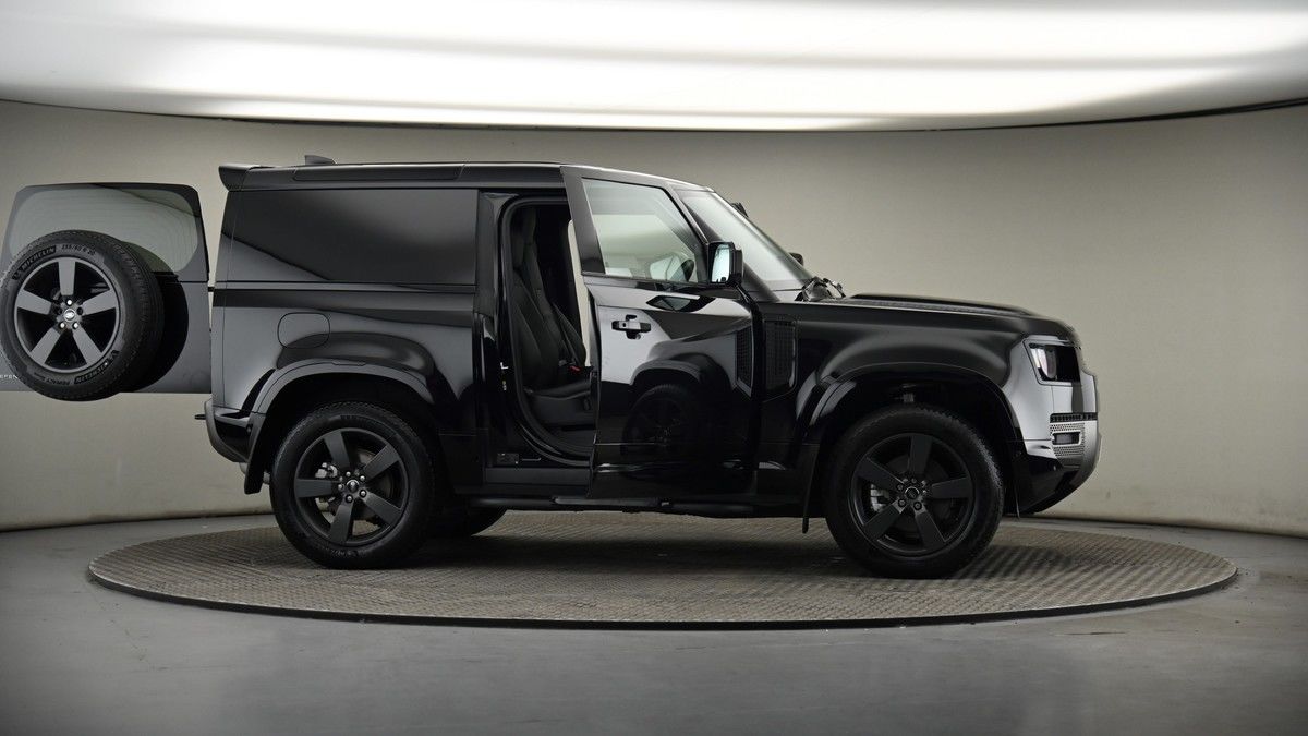 More views of Land Rover Defender 90