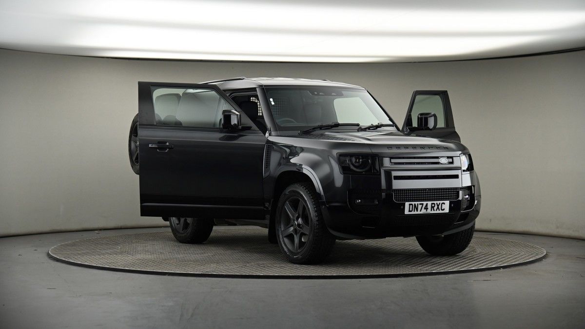 More views of Land Rover Defender 90