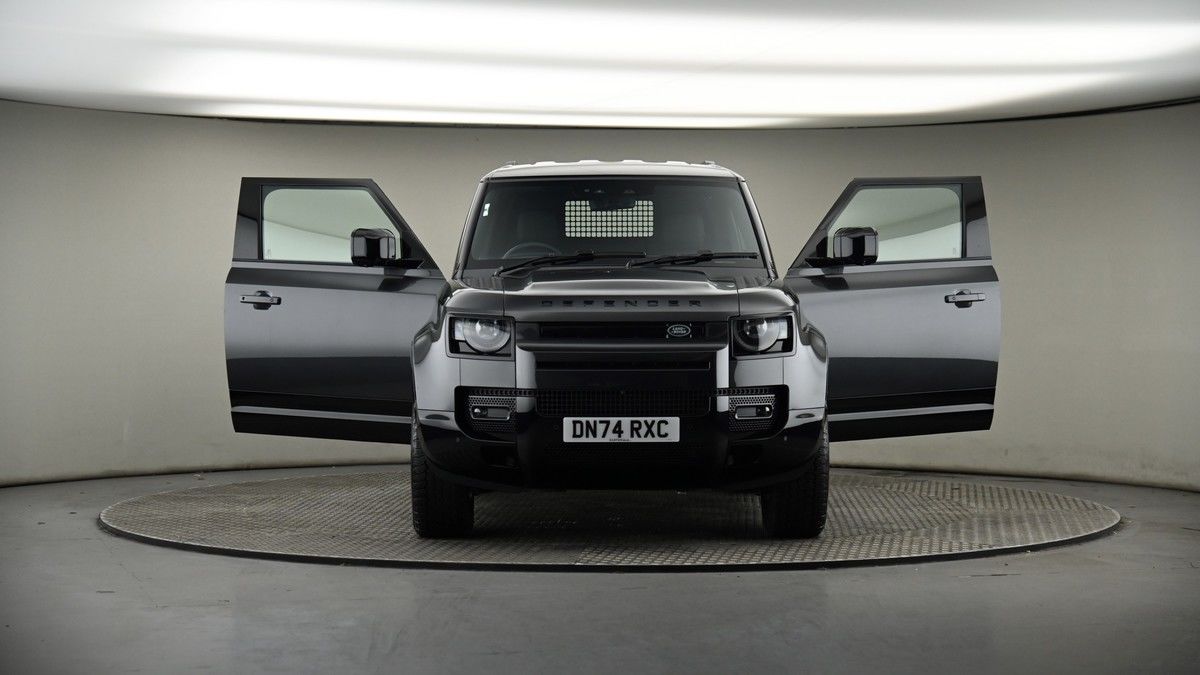 More views of Land Rover Defender 90