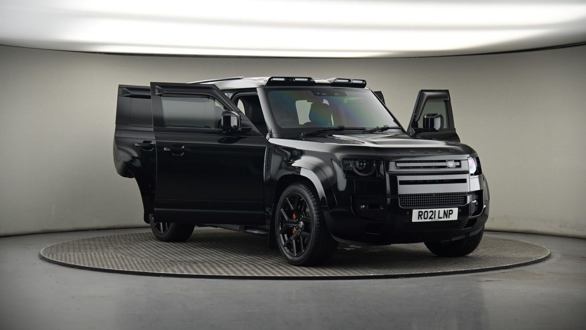 More views of Land Rover Defender 110