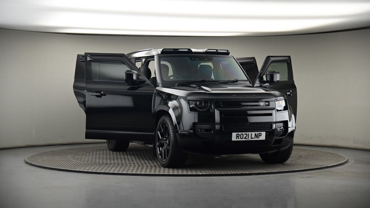 More views of Land Rover Defender 110