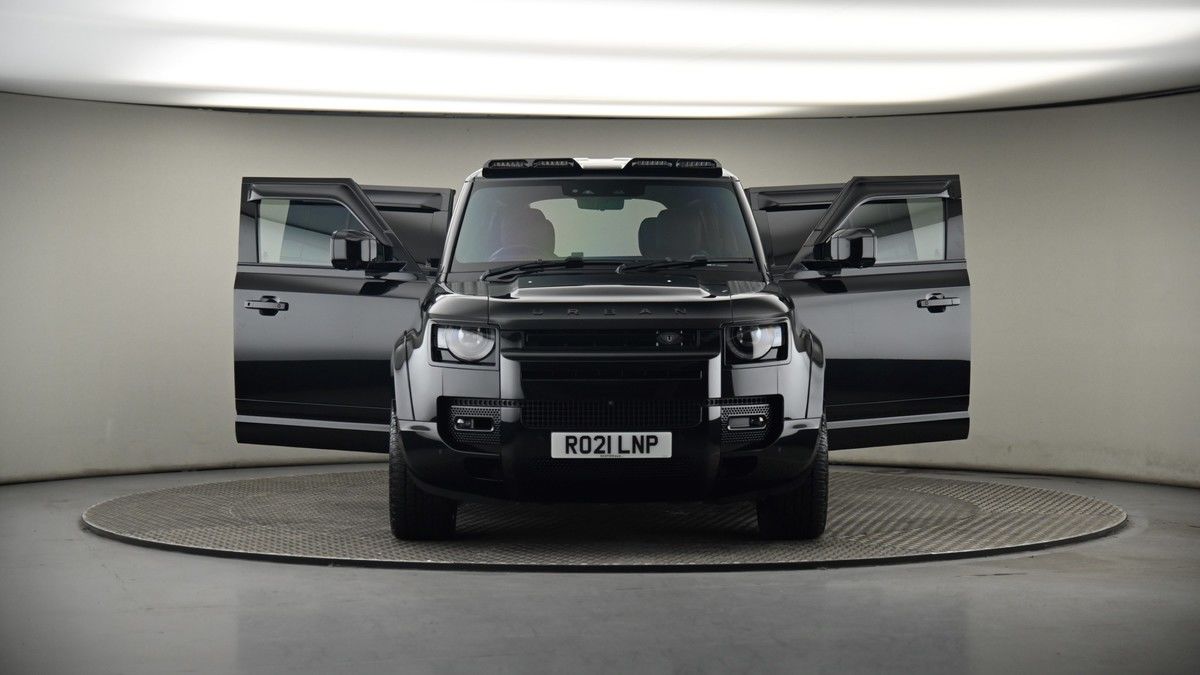 More views of Land Rover Defender 110