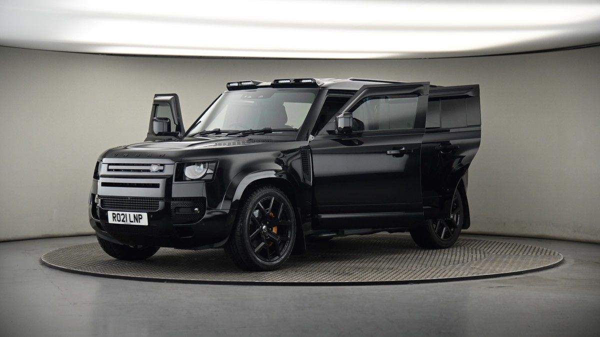 More views of Land Rover Defender 110