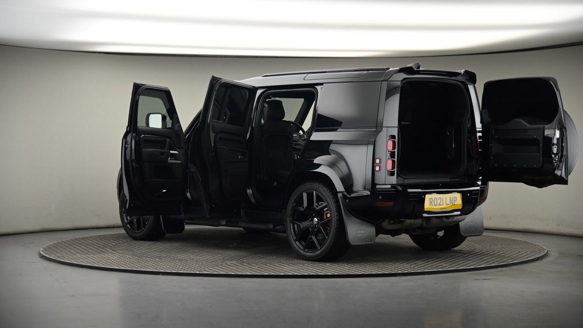 More views of Land Rover Defender 110