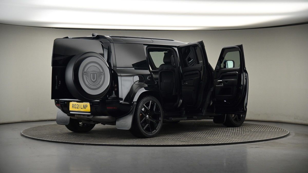 More views of Land Rover Defender 110