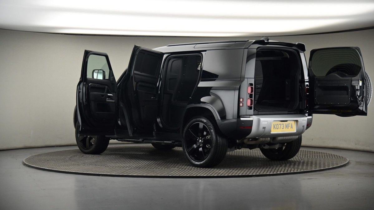 More views of Land Rover Defender 110