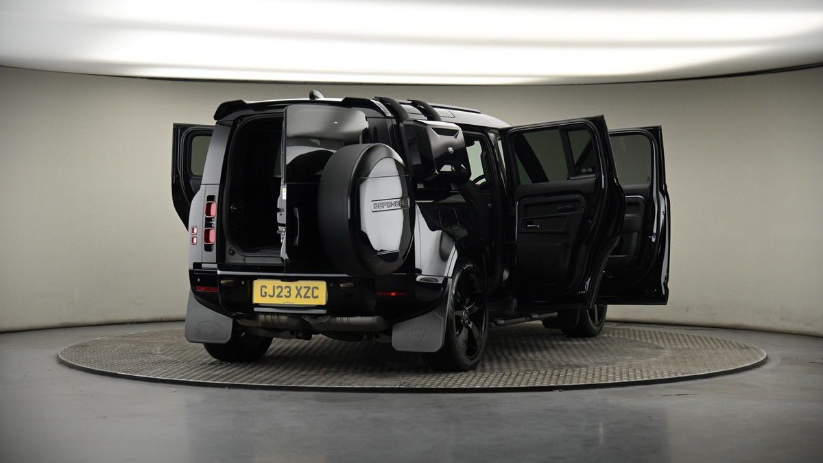 More views of Land Rover Defender 110