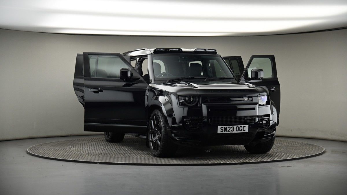 More views of Land Rover Defender 110