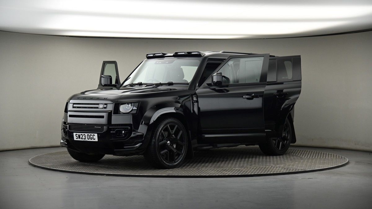 More views of Land Rover Defender 110