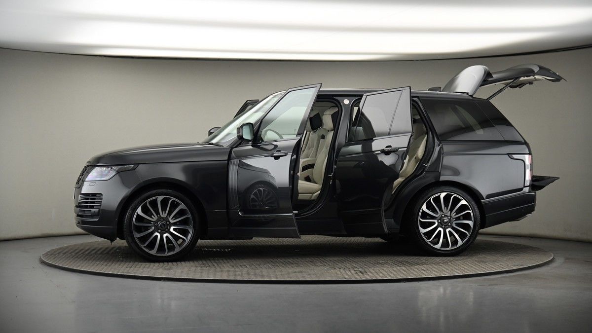 More views of Land Rover Range Rover