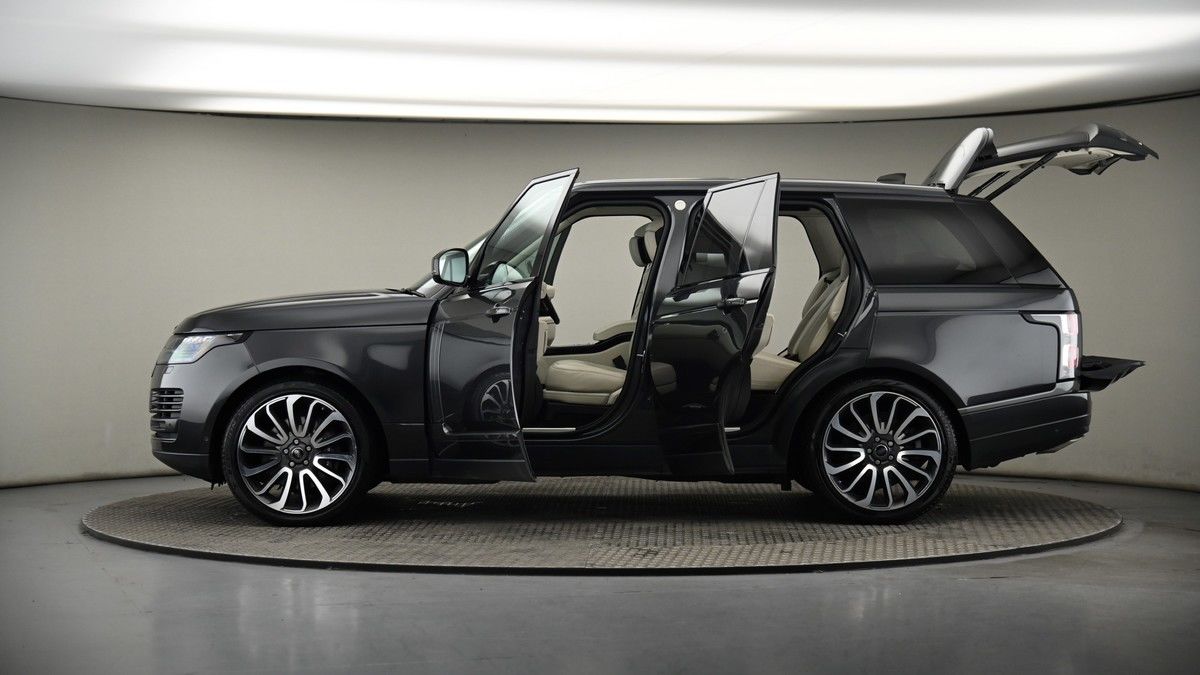 More views of Land Rover Range Rover
