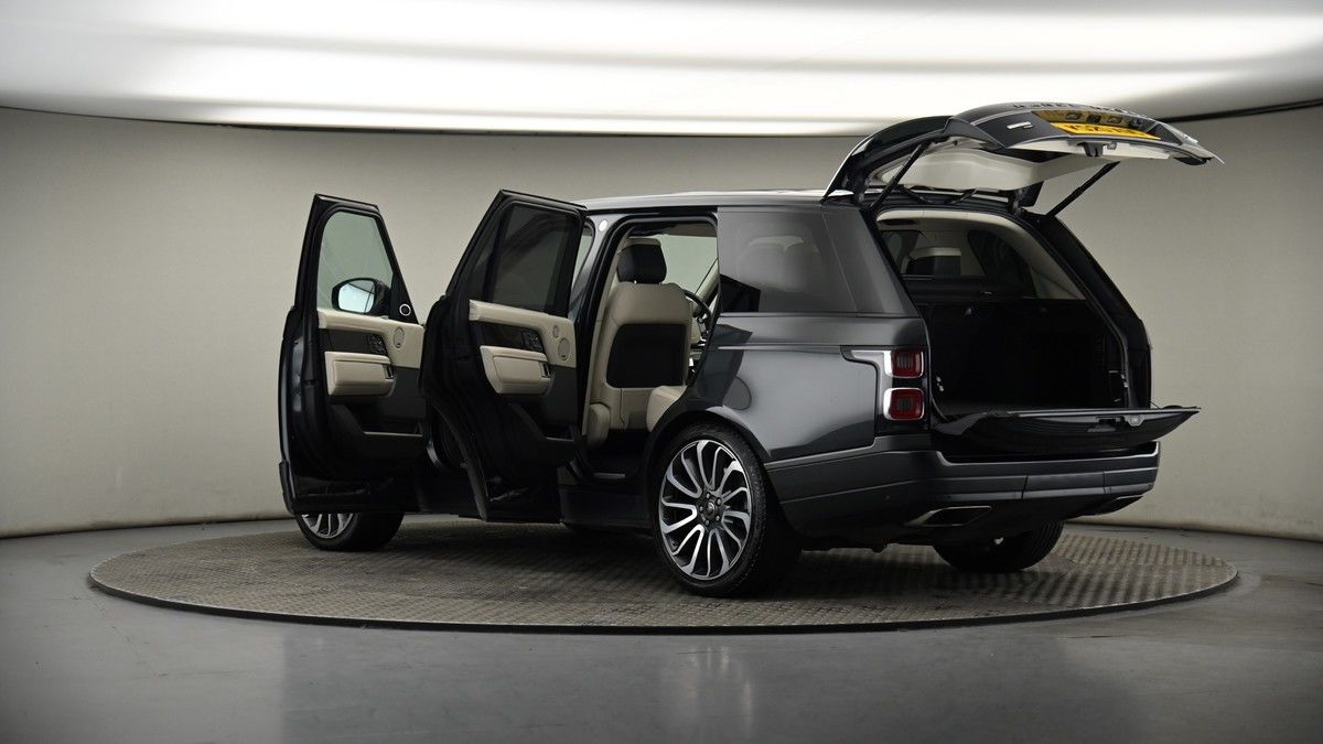 More views of Land Rover Range Rover