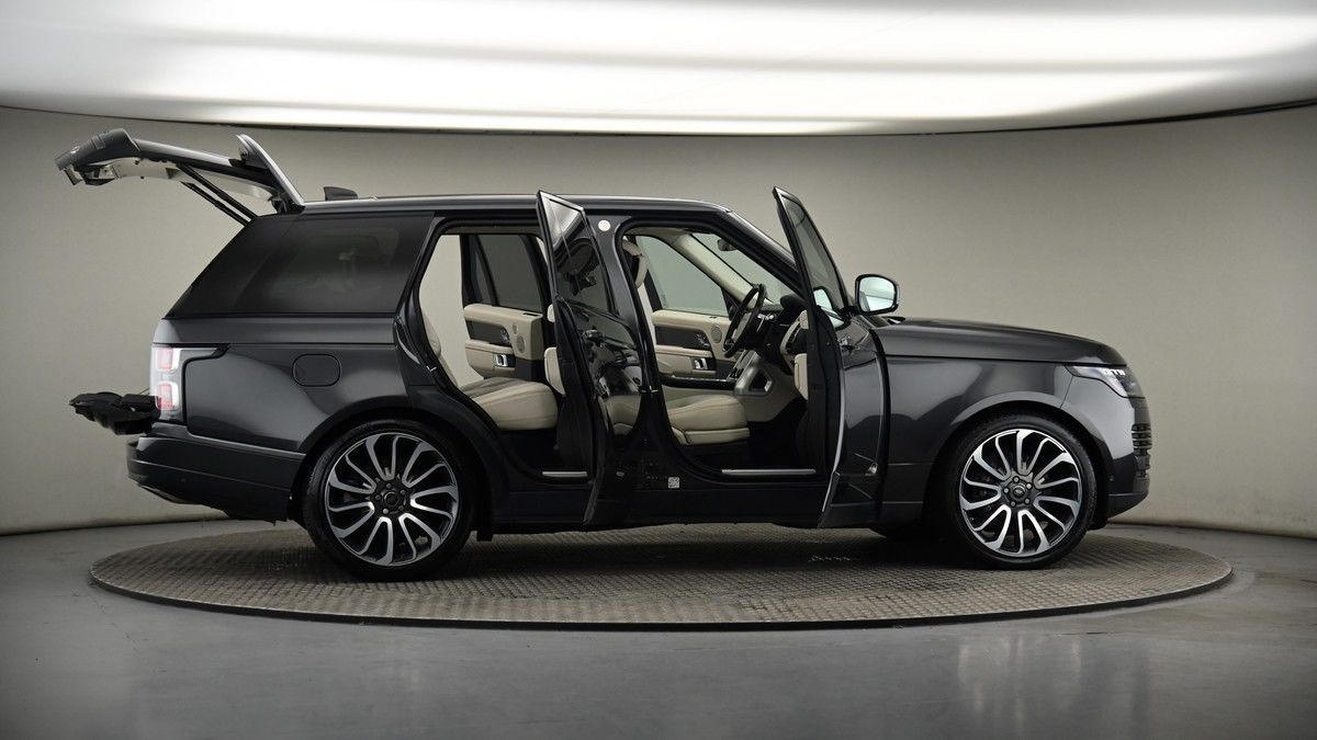 More views of Land Rover Range Rover