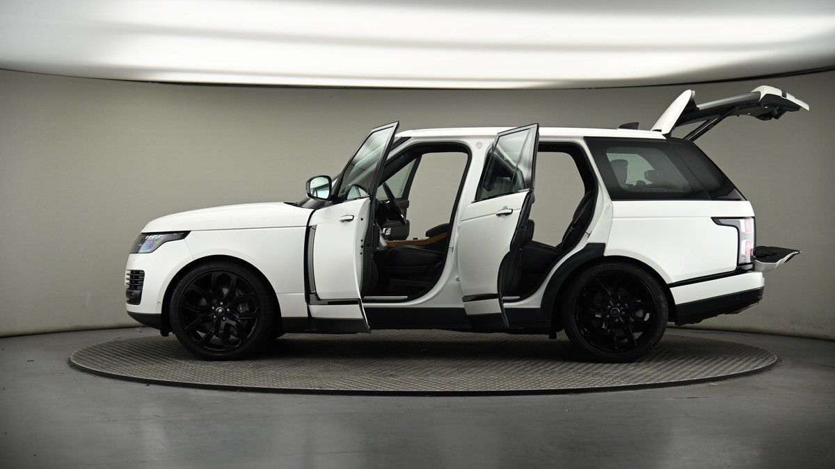 More views of Land Rover Range Rover