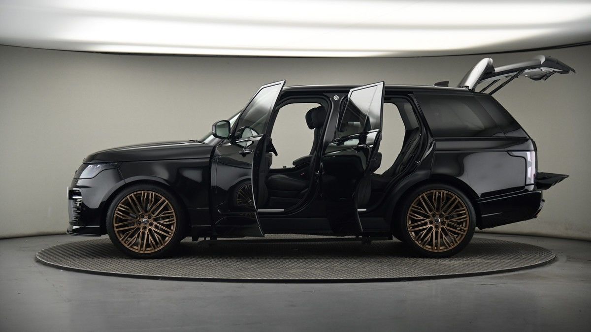 More views of Land Rover Range Rover