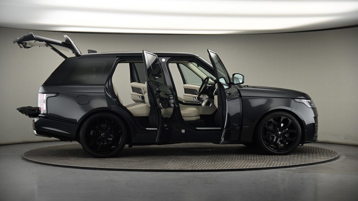 More views of Land Rover Range Rover