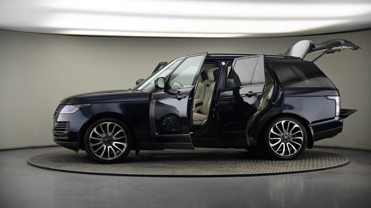 More views of Land Rover Range Rover