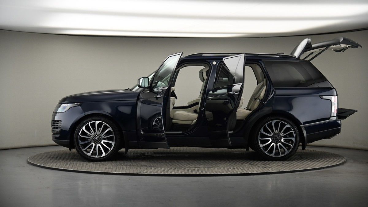 More views of Land Rover Range Rover