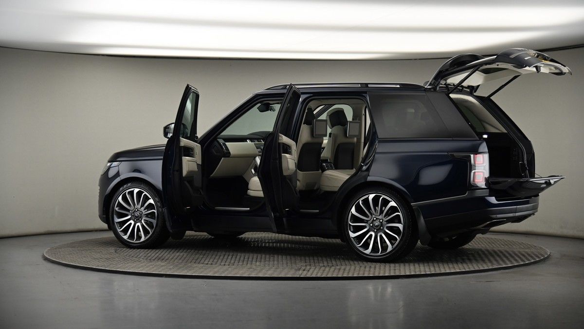 More views of Land Rover Range Rover