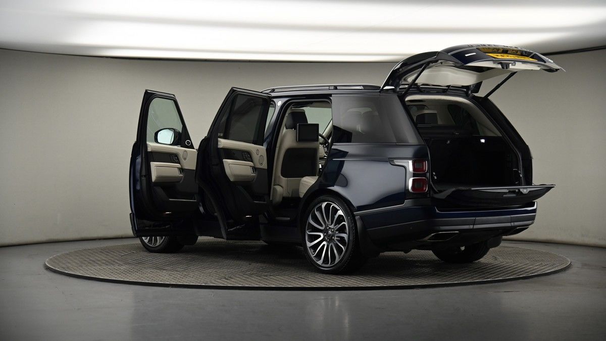More views of Land Rover Range Rover