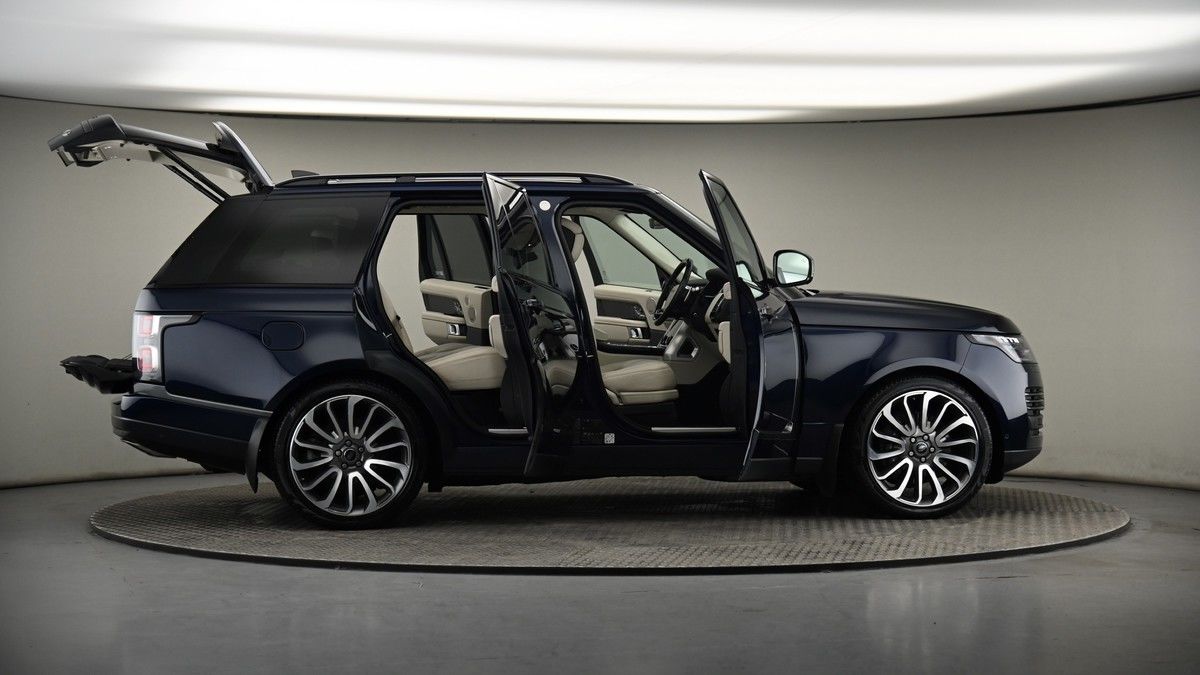 More views of Land Rover Range Rover