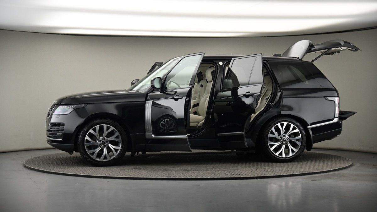 More views of Land Rover Range Rover
