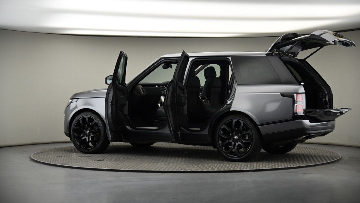 More views of Land Rover Range Rover