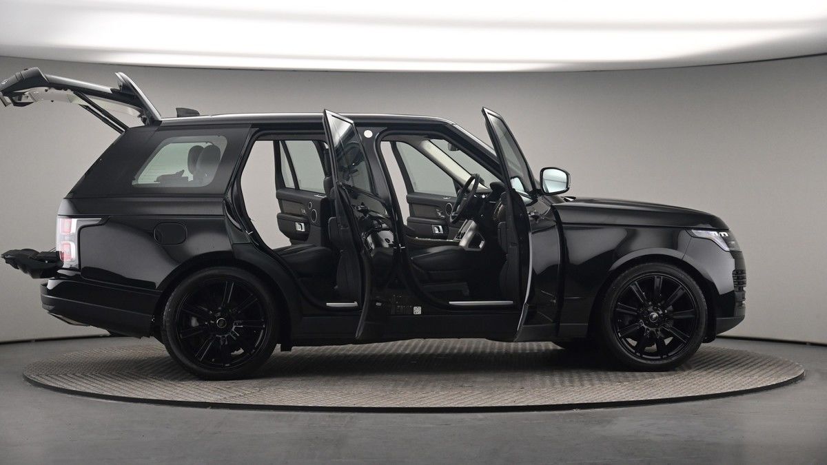 More views of Land Rover Range Rover