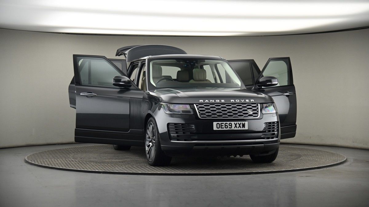 More views of Land Rover Range Rover