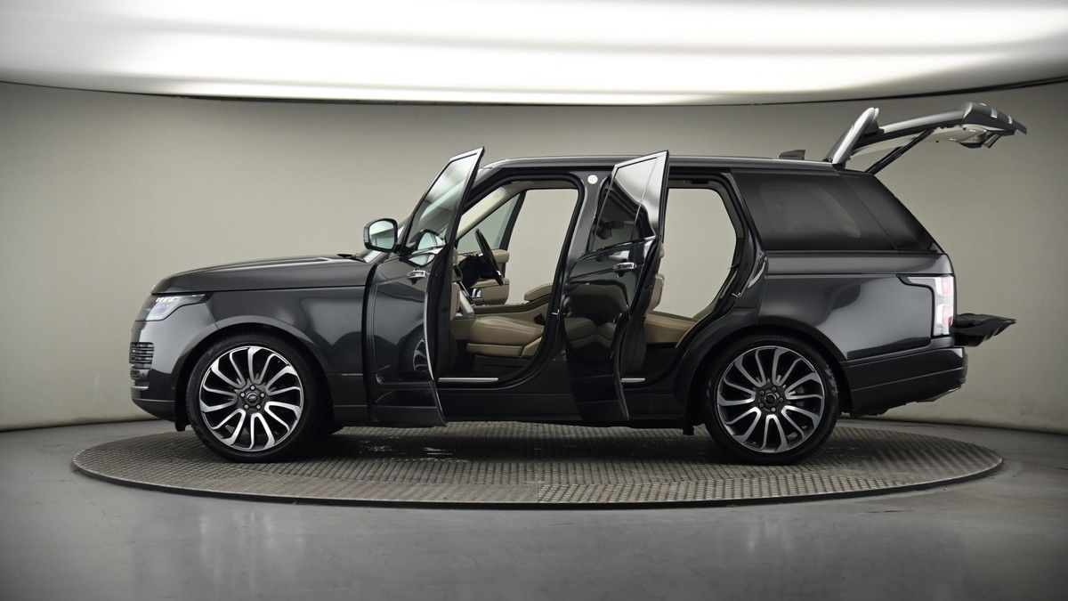 More views of Land Rover Range Rover