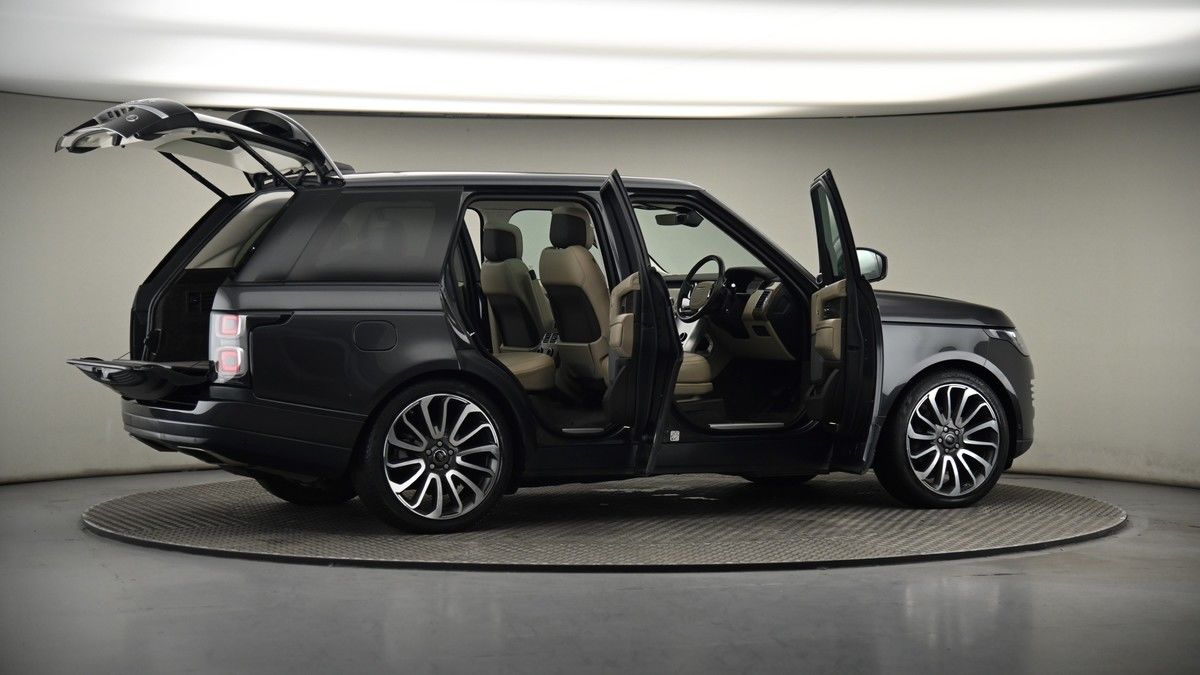 More views of Land Rover Range Rover