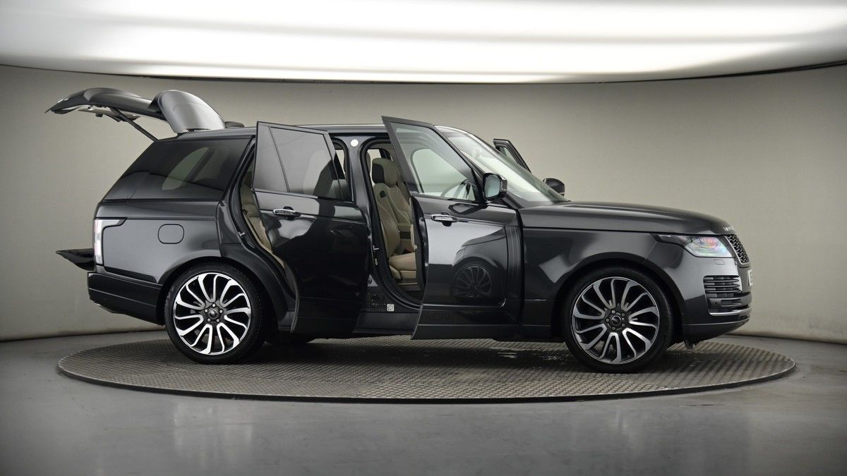 More views of Land Rover Range Rover