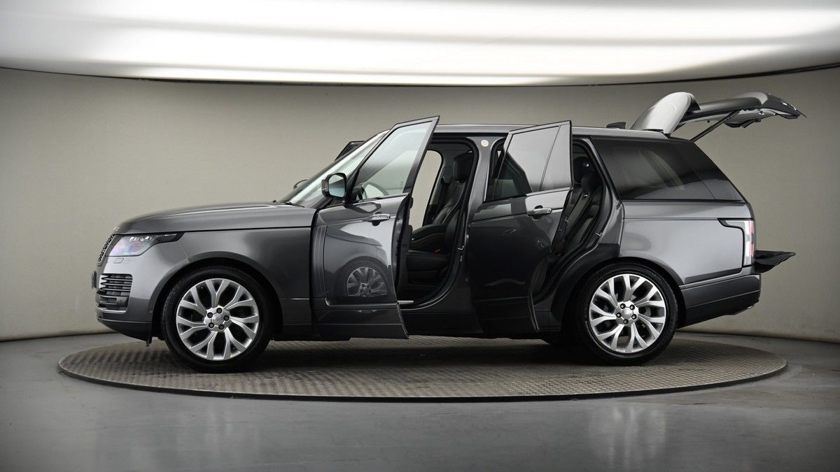 More views of Land Rover Range Rover