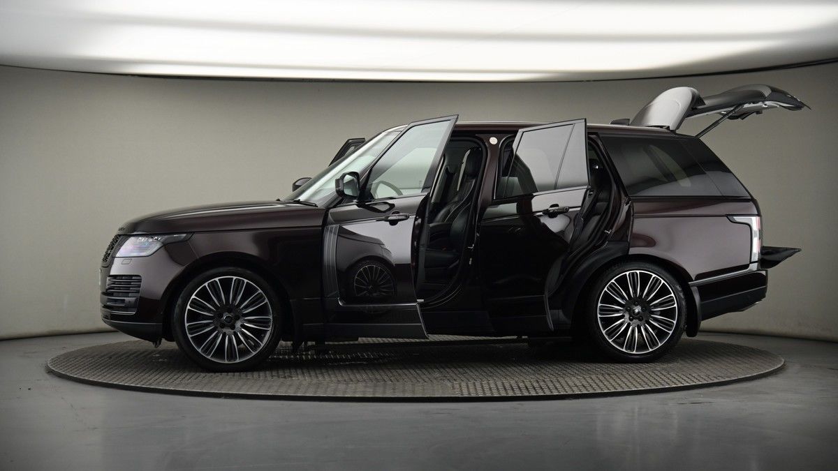 More views of Land Rover Range Rover