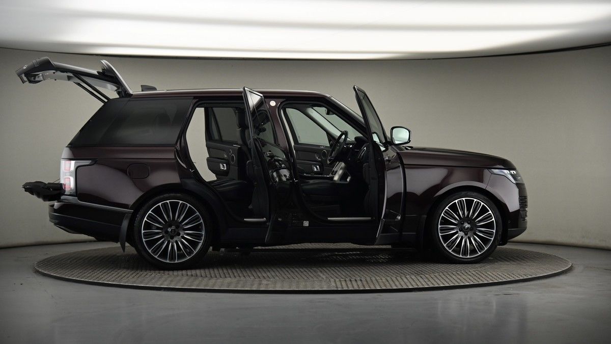 More views of Land Rover Range Rover