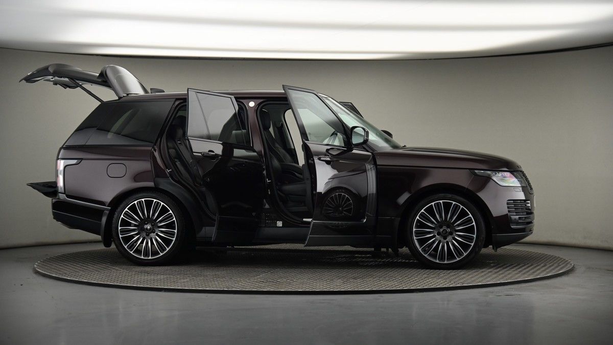 More views of Land Rover Range Rover