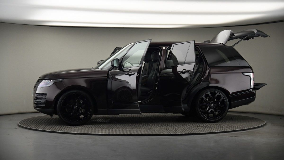 More views of Land Rover Range Rover