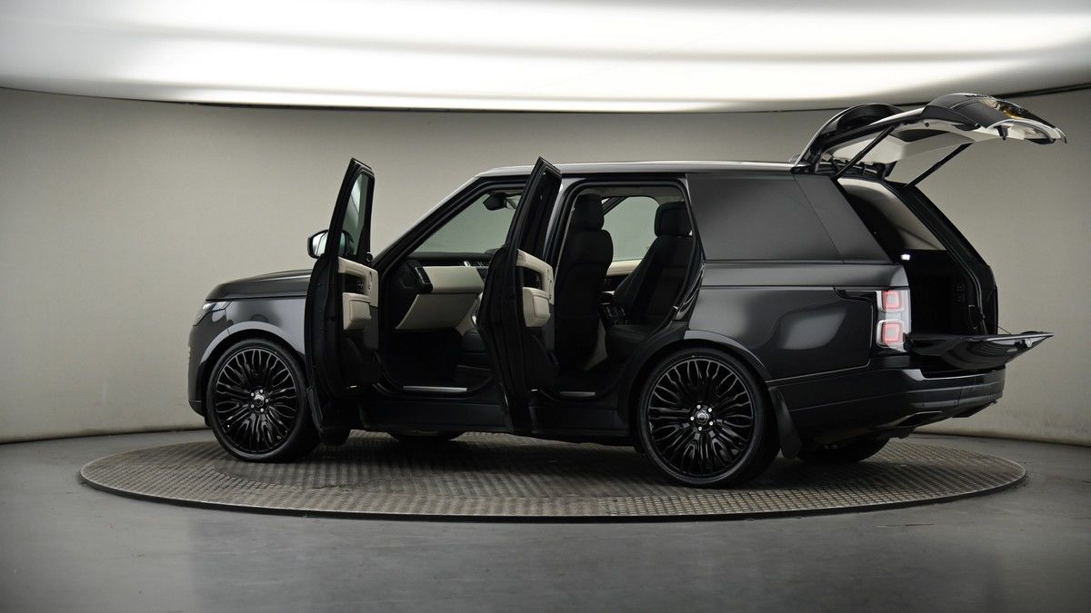 More views of Land Rover Range Rover