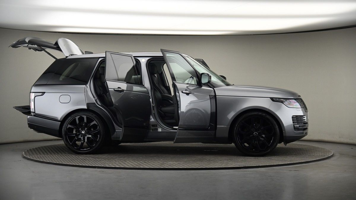 More views of Land Rover Range Rover