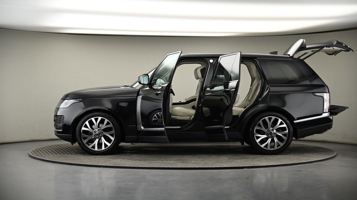 More views of Land Rover Range Rover