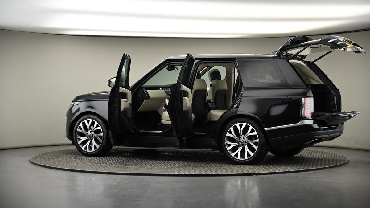More views of Land Rover Range Rover
