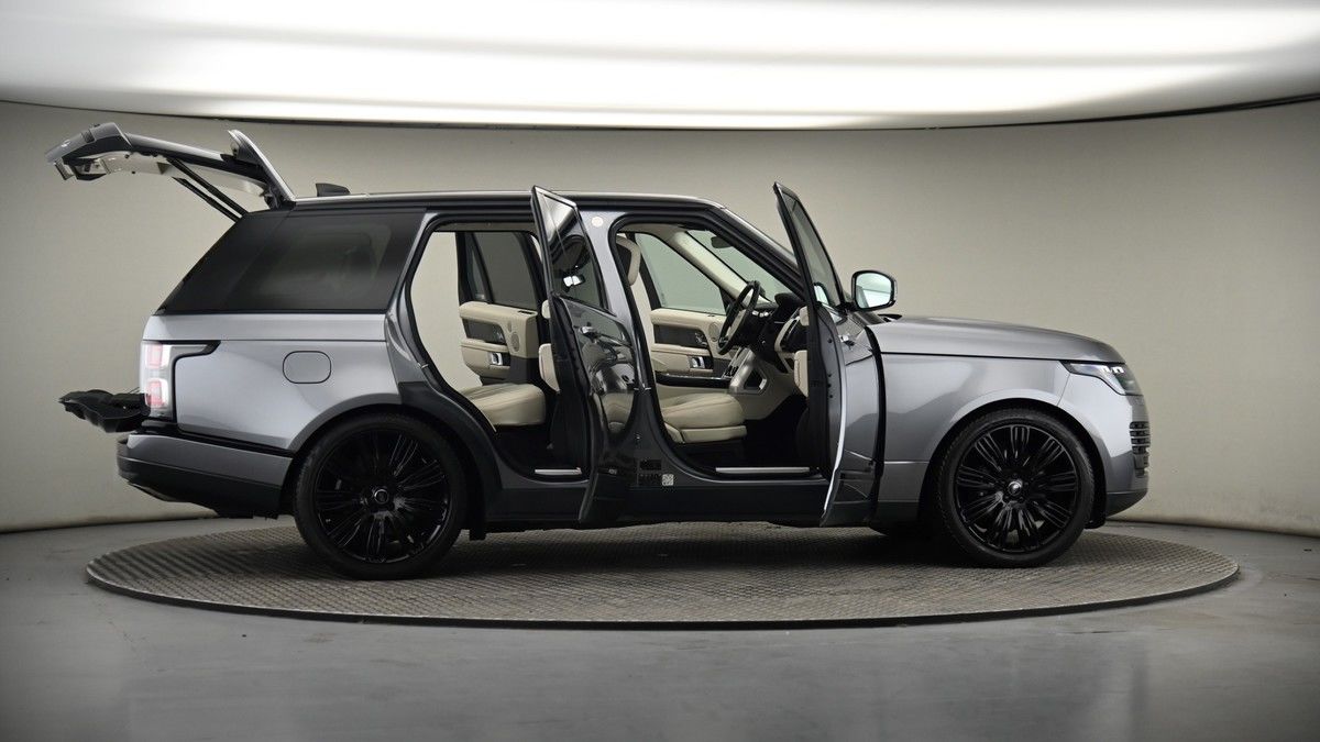 More views of Land Rover Range Rover
